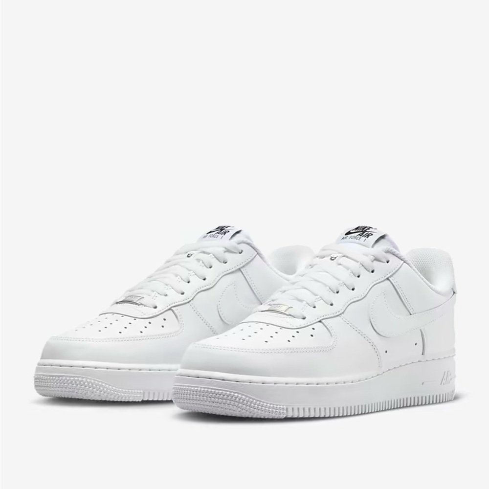 NEW Nike Air Force 1 ‘07 EasyOn